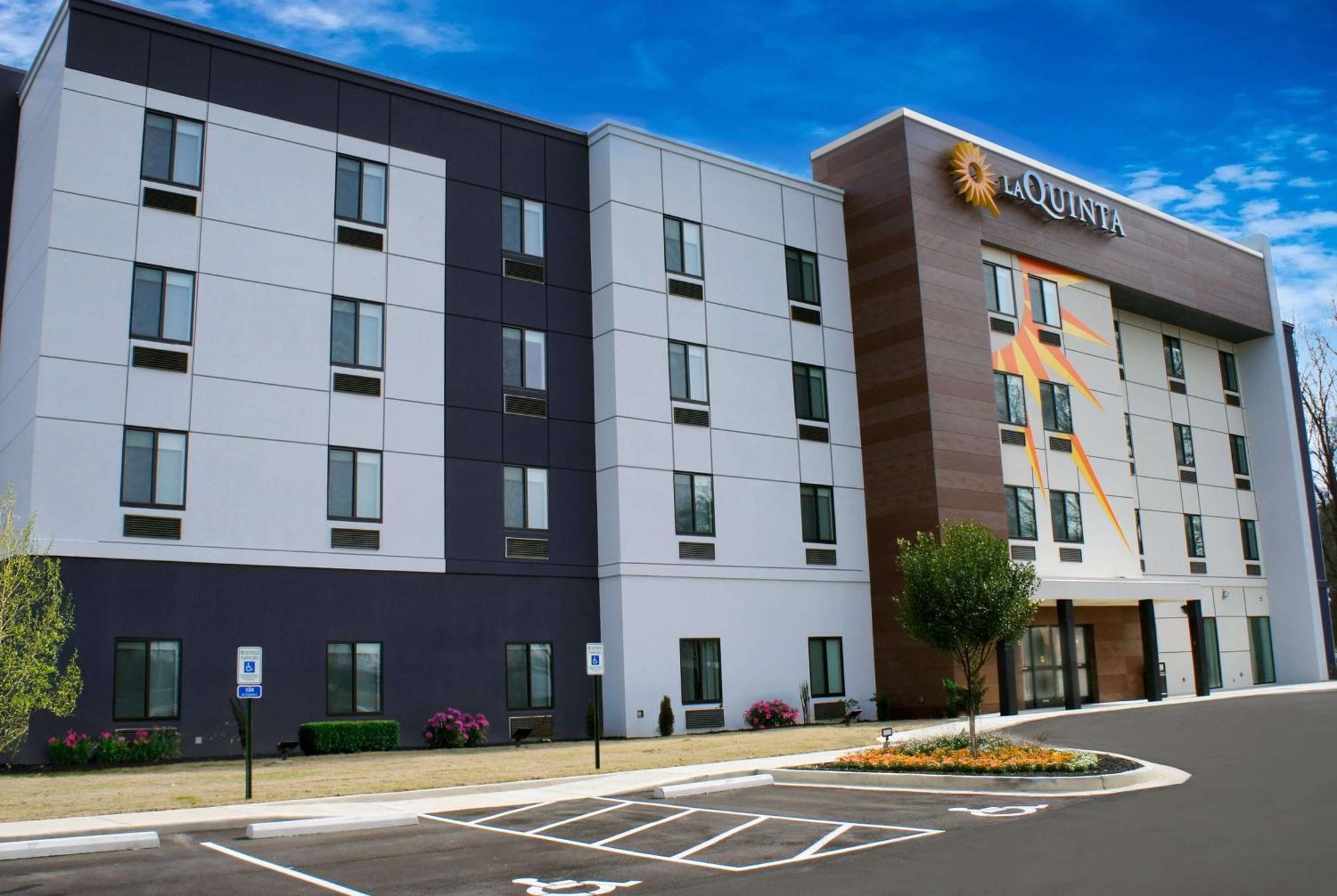 La Quinta Inn & Suites By Wyndham Memphis East Екстер'єр фото